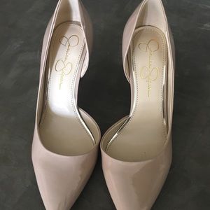 Jessica Simpson nude pumps